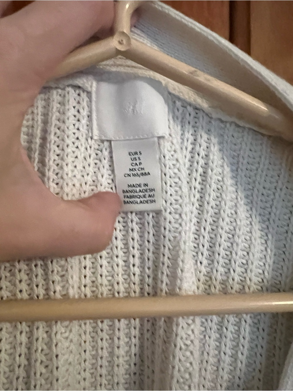 H&M Cream Ribbed V-Neck Button Cardigan - Picture 2 of 3